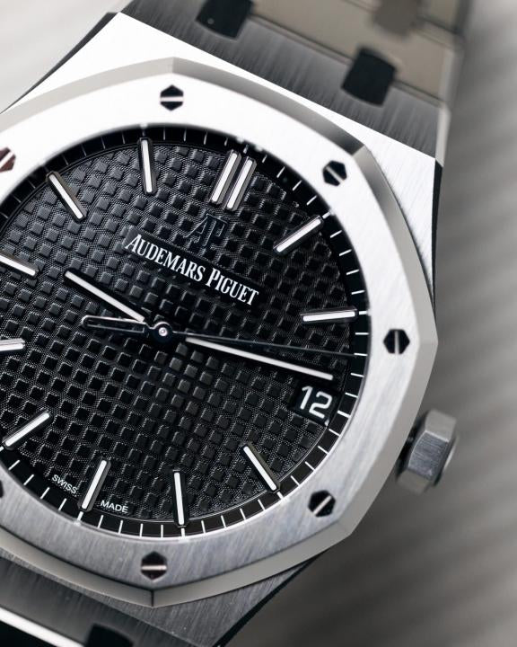 Audemaar_s Piguet Royal Oak Quartz Silver-Black